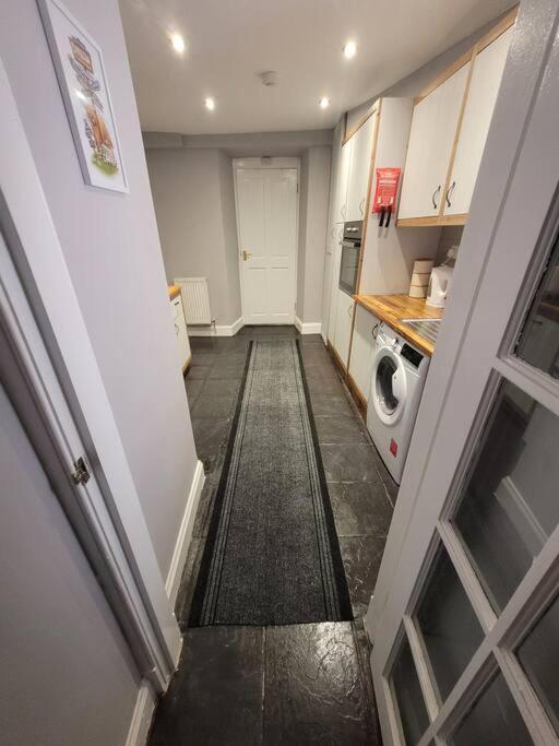 Apartment 2 Kilkerran Road *